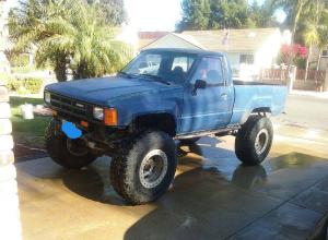 1985 Toyota Pickup on 37s, 5.29s, duals, locked For Sale
