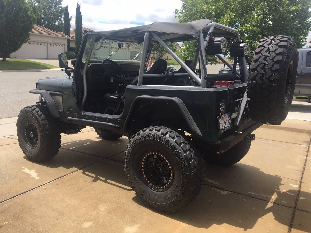 1993 Jeep Wrangler YJ, LS V8, SOA, Dana 44s - BuiltRigs