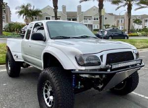 2001 Toyota Tacoma Prerunner on 37s, built suspension with Kings For Sale