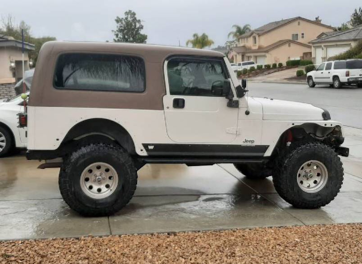 2004 Jeep Wrangler LJ on 35s, locked, 35s, 120k - BuiltRigs