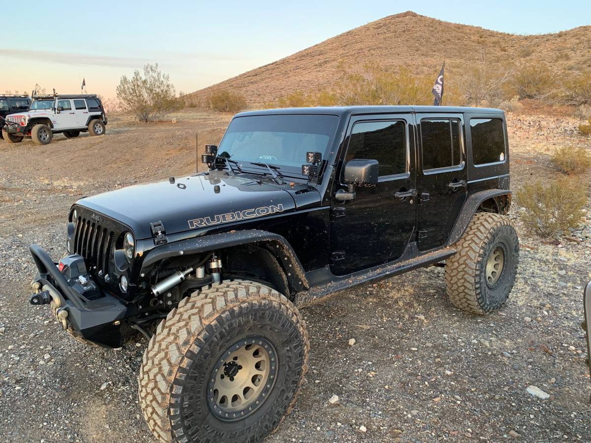 2016 Jeep Rubicon Unlimited on 40s - BuiltRigs